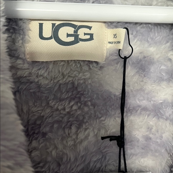 UGG AARTI ROBE - Picture 2 of 6